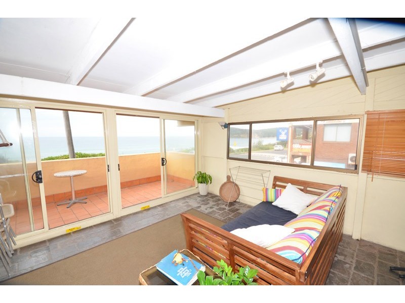 2/220 Del Monte Pl, Copacabana NSW 2251