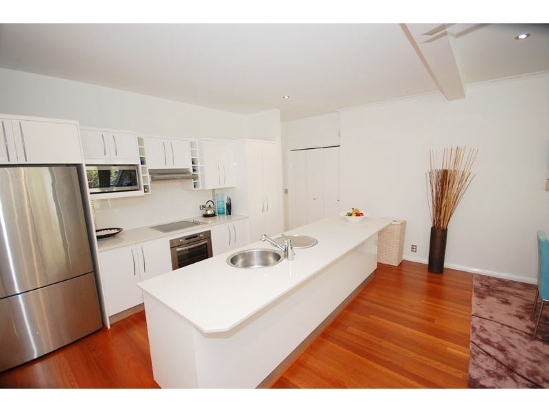 2/27B Ascot Avenue, Avoca Beach NSW 2251