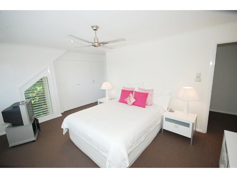 2/27B Ascot Avenue, Avoca Beach NSW 2251