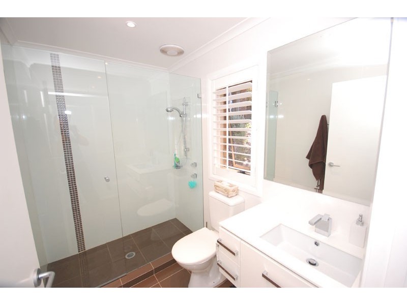 2/27B Ascot Avenue, Avoca Beach NSW 2251