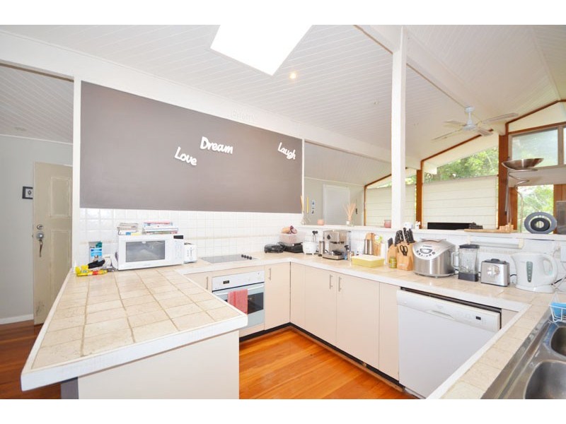 6 Mulawa Close, North Avoca NSW 2260