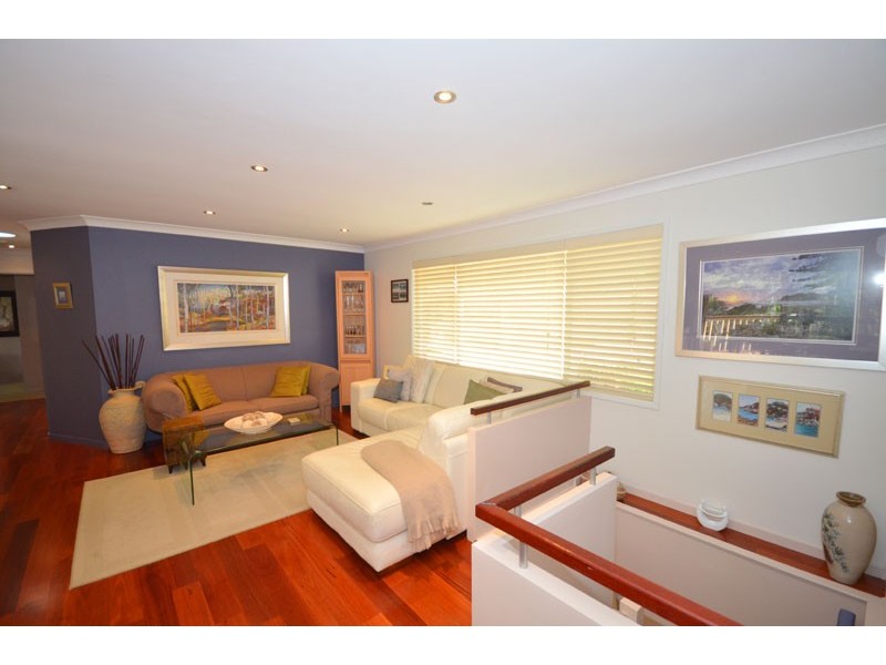 27 Gill Avenue, Avoca Beach NSW 2251