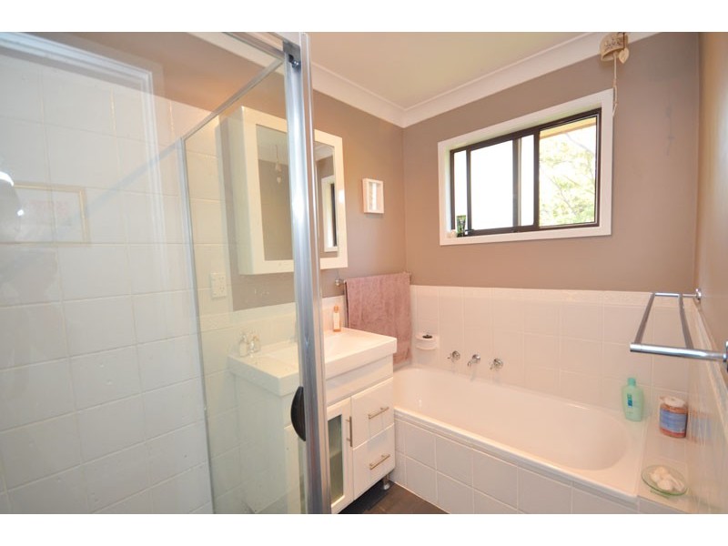 27 Gill Avenue, Avoca Beach NSW 2251