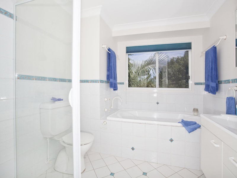 18 Warren Avenue, Avoca Beach NSW 2251