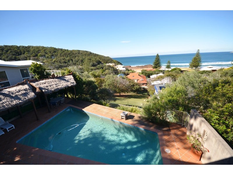 67 North Avoca Parade, North Avoca NSW 2260