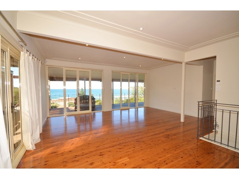 67 North Avoca Parade, North Avoca NSW 2260