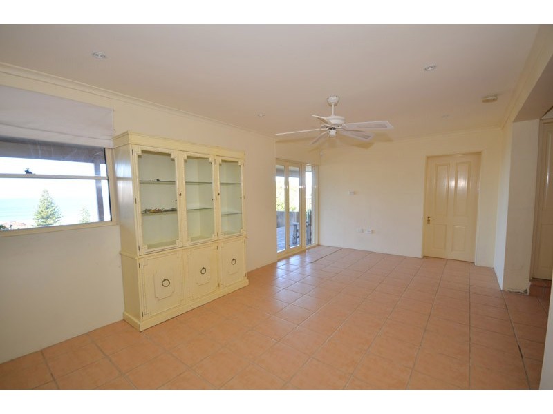 67 North Avoca Parade, North Avoca NSW 2260