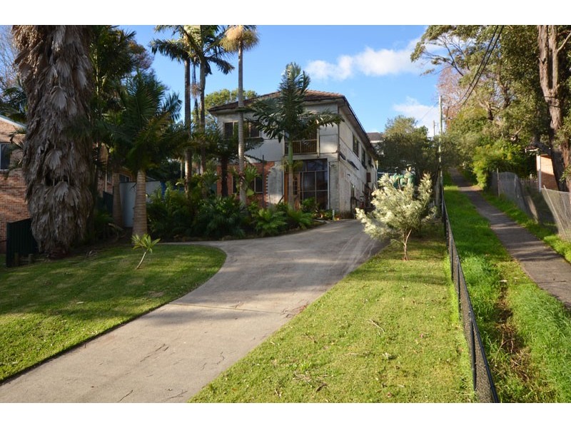 76 The Round Drive, Avoca Beach NSW 2251