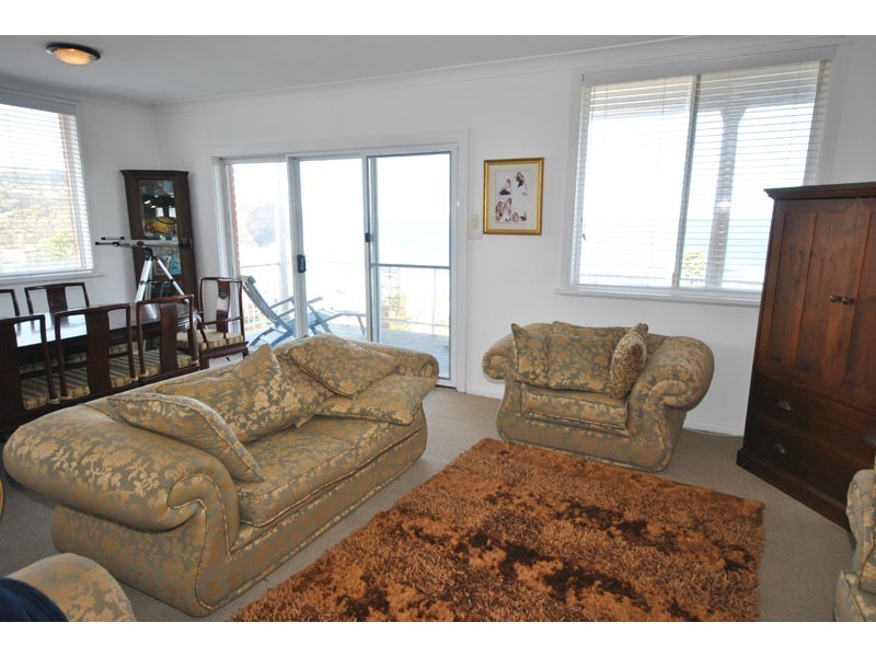 111 Copacabana Drive, Copacabana NSW 2251