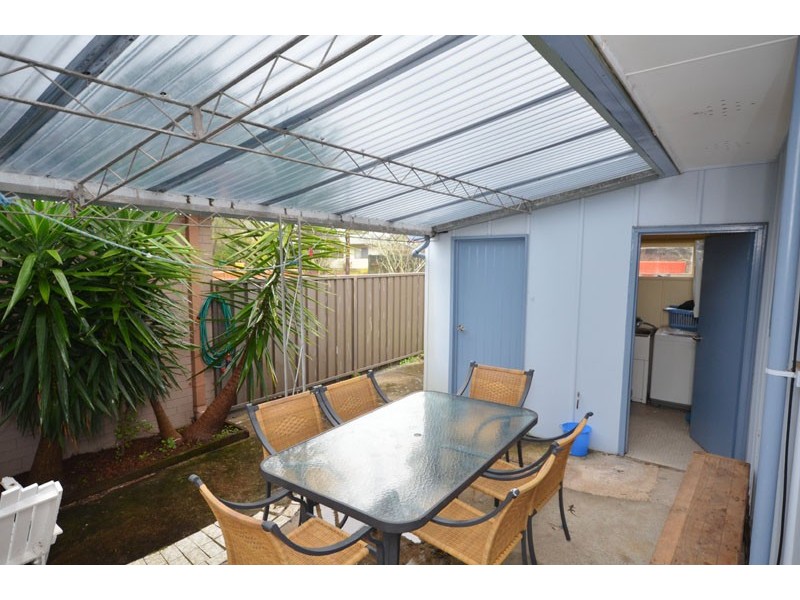 1/28 Renwick Street, Wyoming NSW 2250