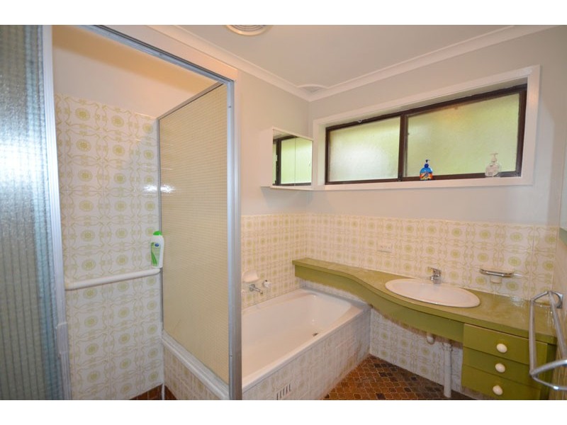 19 Lakeshore Drive, North Avoca NSW 2260