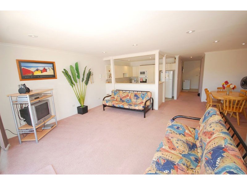 1/172 Avoca Dr, Avoca Beach NSW 2251