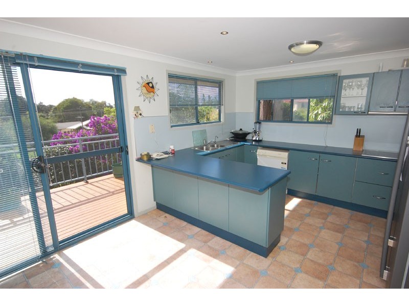2 Karani Avenue, Avoca Beach NSW 2251