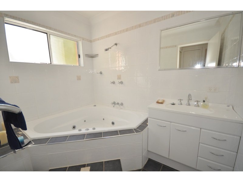 11 Plantation Place, Avoca Beach NSW 2251