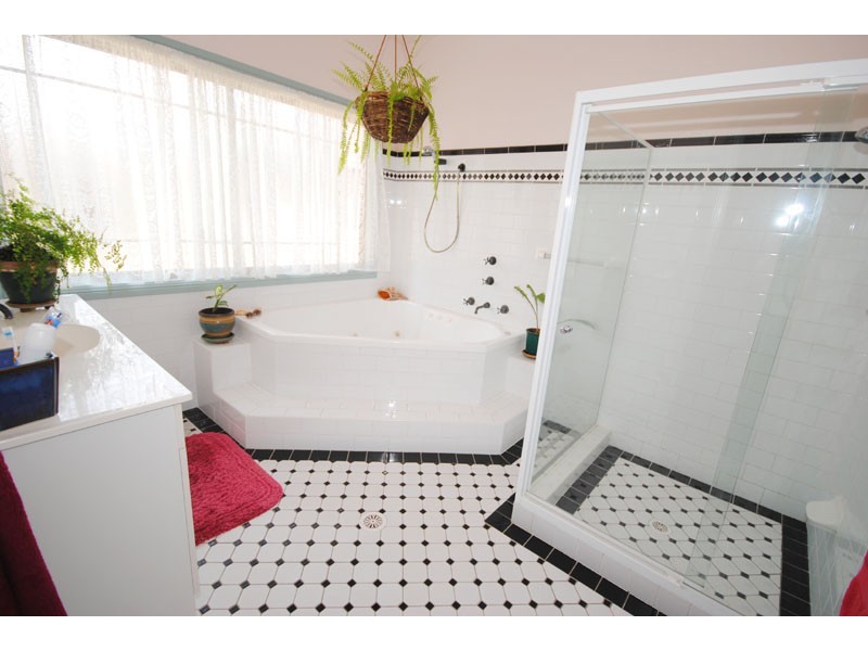 17 Segura Street, Copacabana NSW 2251