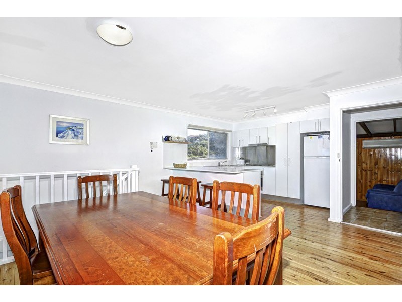 123 Del Rio Drive, Copacabana NSW 2251