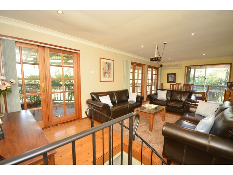 33 Walder Crescent, Avoca Beach NSW 2251