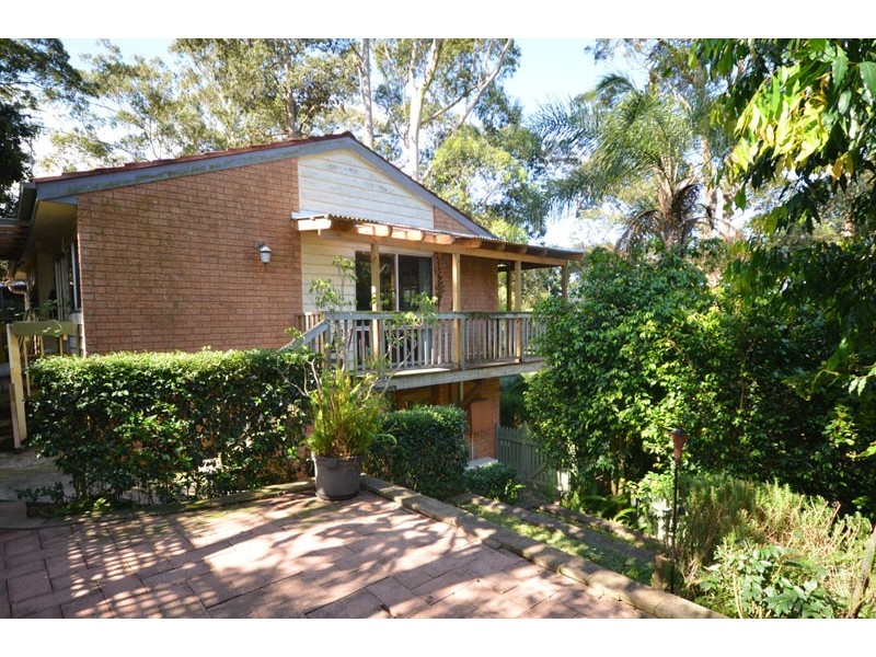 33 Walder Crescent, Avoca Beach NSW 2251