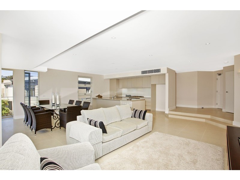 2/11 Hunts Lane, Avoca Beach NSW 2251