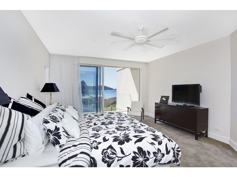 2/11 Hunts Lane, Avoca Beach NSW 2251