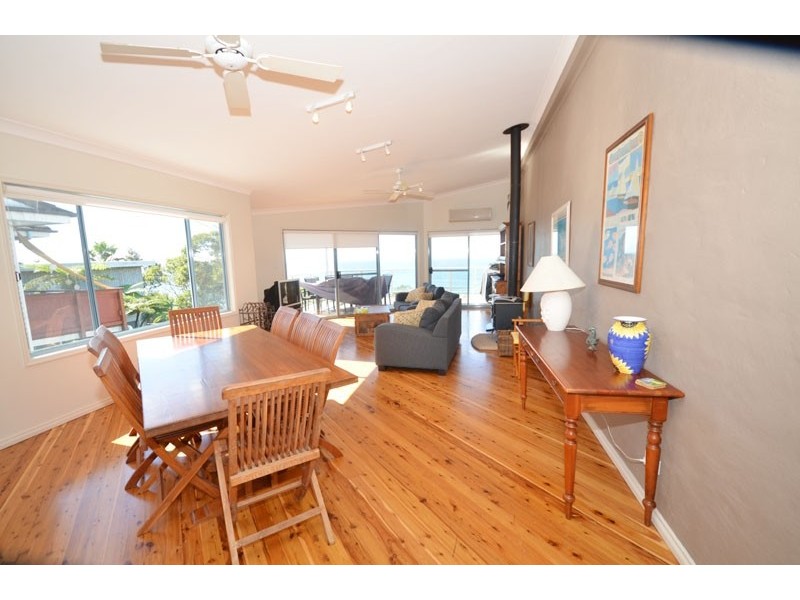 19a Warren Avenue, Avoca Beach NSW 2251