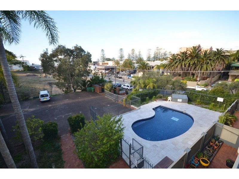 10/13 Campbell Crescent, Terrigal NSW 2260