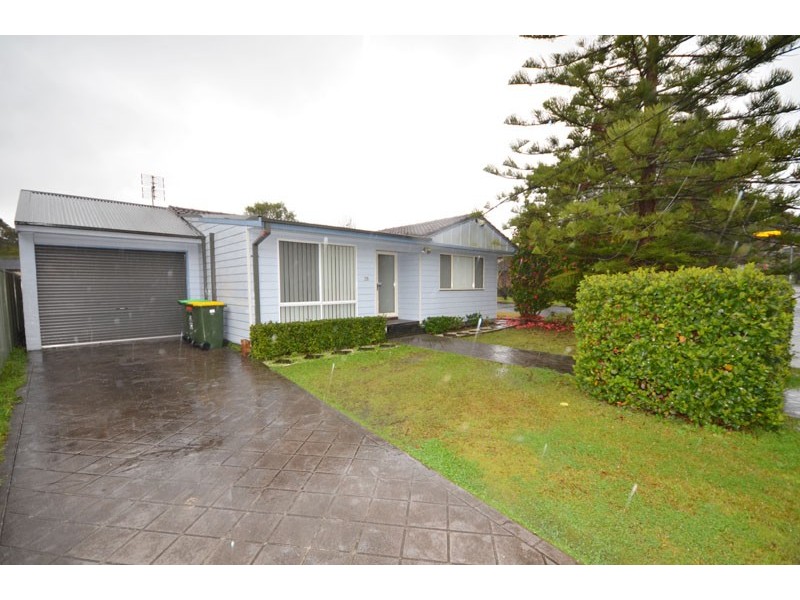 1/28 Renwick Street, Wyoming NSW 2250