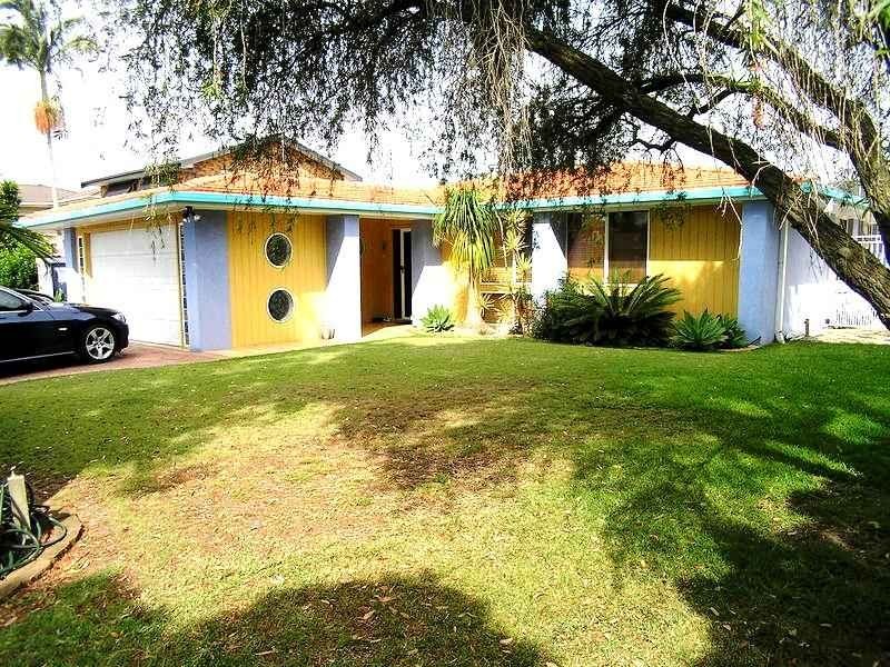 27 Nautilus Crescent, St Huberts Island NSW 2257