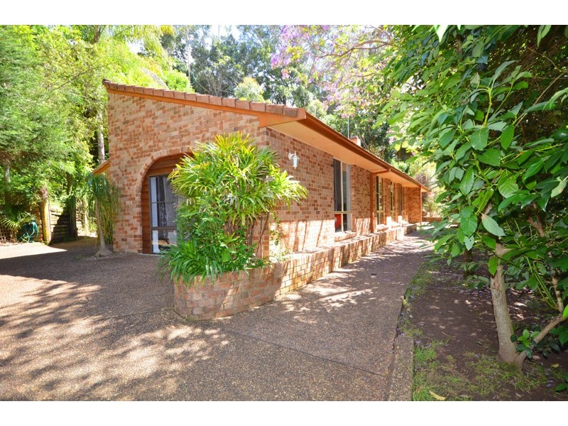 8 Dandenong Close, Avoca Beach NSW 2251