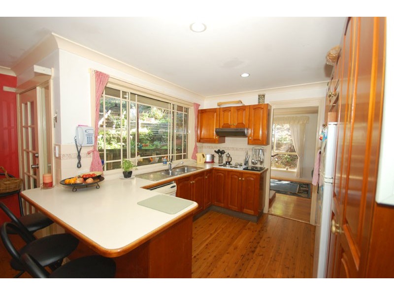 11 Dandenong Close, Avoca Beach NSW 2251