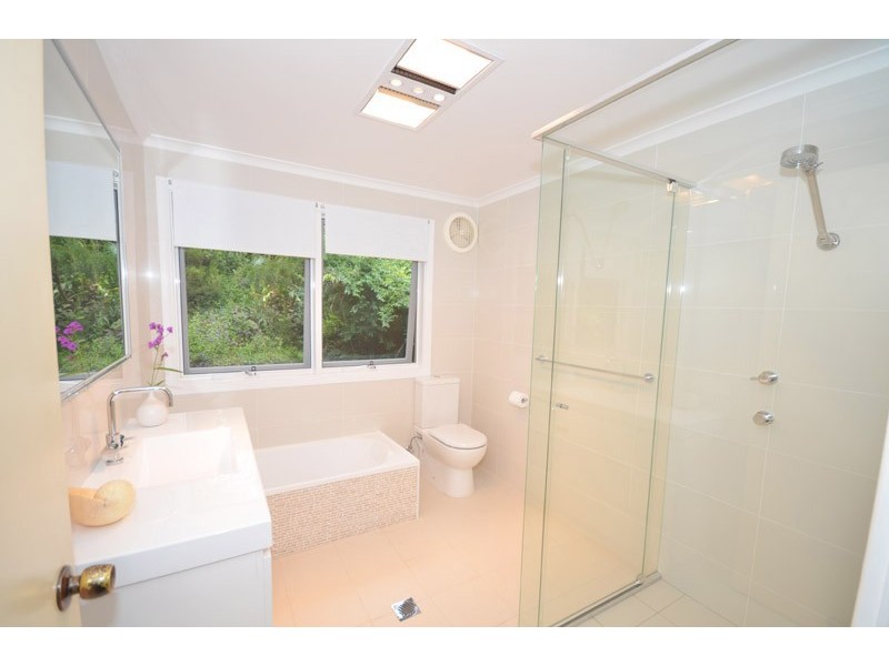 4 Nooree Lane, Avoca Beach NSW 2251