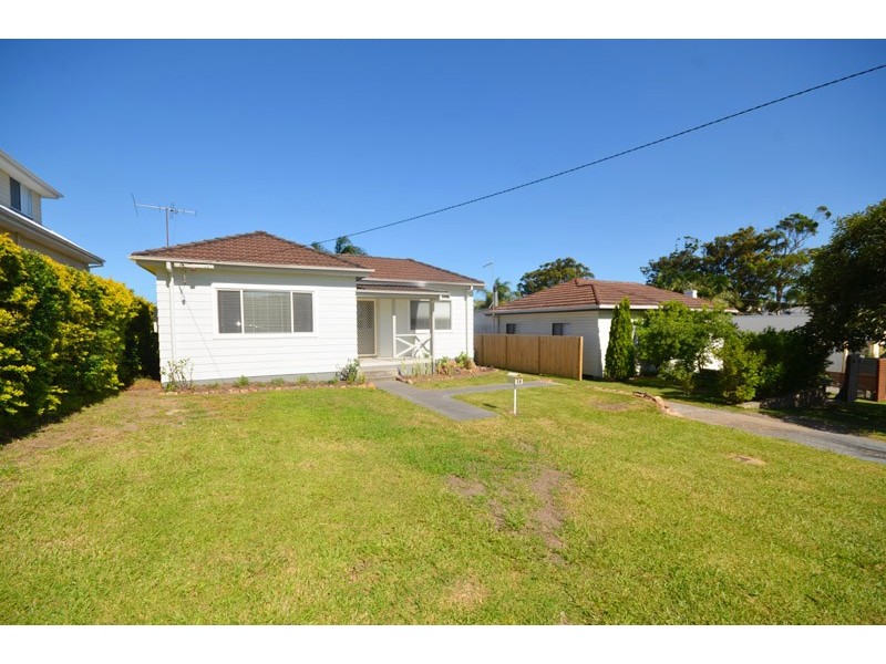 18 Seaview Avenue, Wamberal NSW 2260