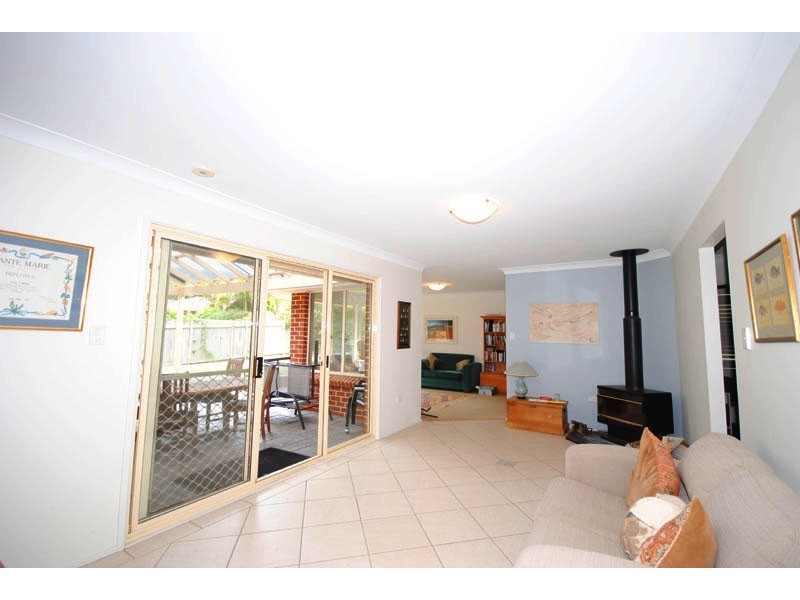 25 Del Mar Drive, Copacabana NSW 2251