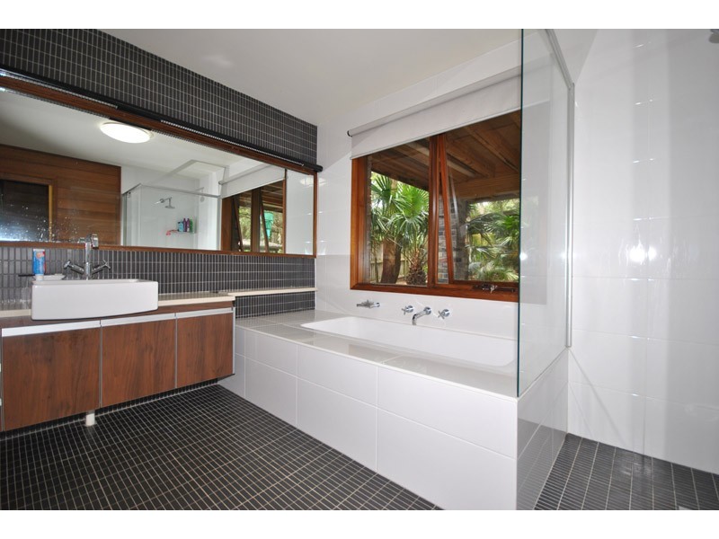 4 Lucia Avenue, Copacabana NSW 2251