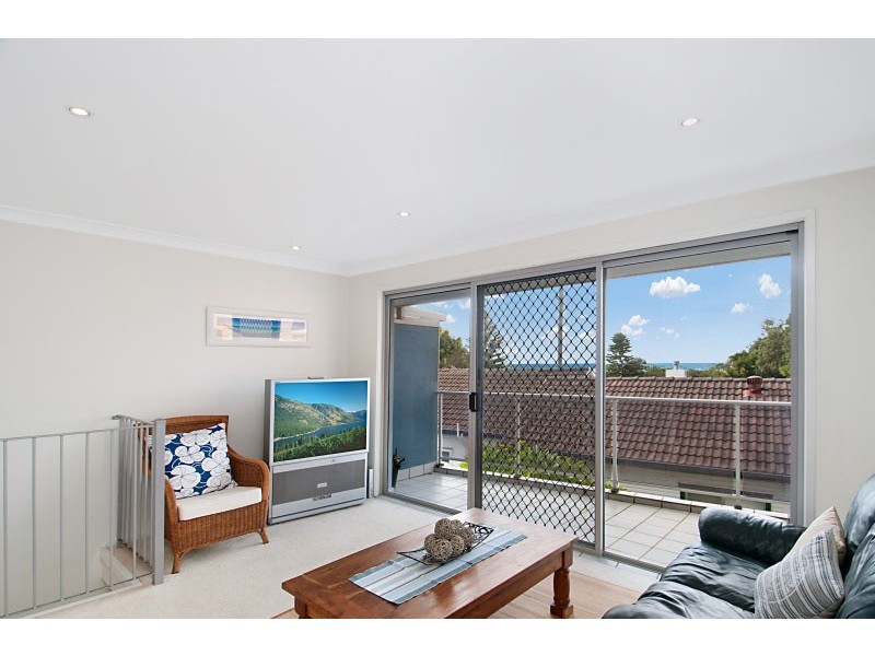 1/4 Ficus Avenue, Avoca Beach NSW 2251