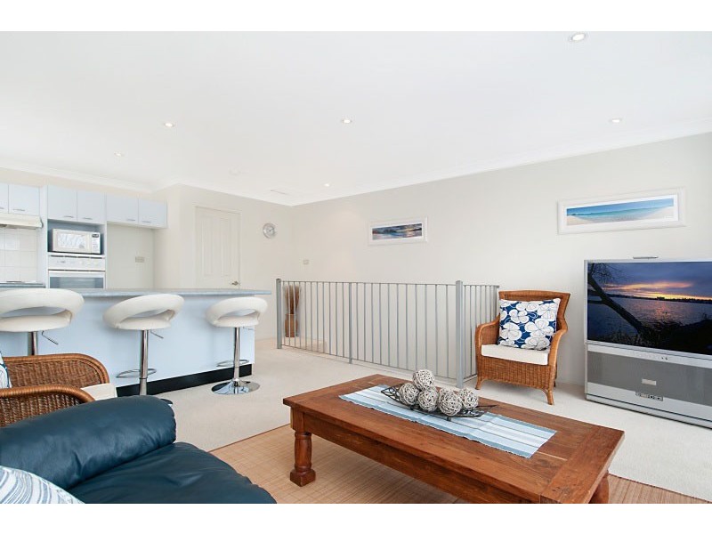 1/4 Ficus Avenue, Avoca Beach NSW 2251