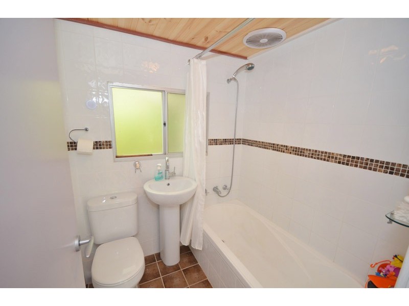 8 Ridgway Road, Avoca Beach NSW 2251