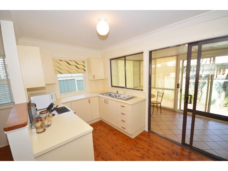 21 Lake Street, North Avoca NSW 2260