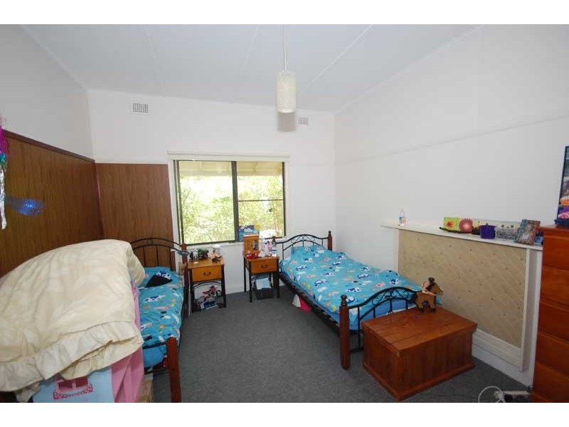 100 The Round Drive, Avoca Beach NSW 2251