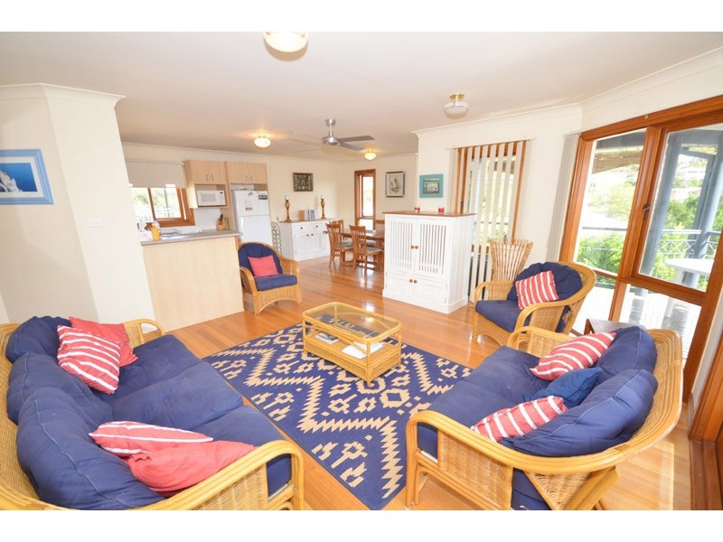 1/16 Avoca Drive, Avoca Beach NSW 2251