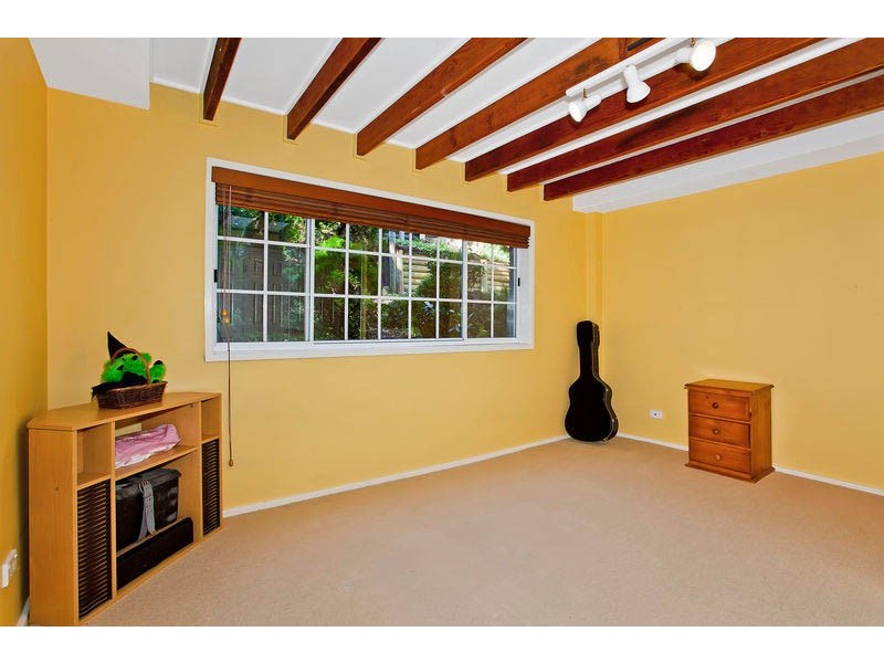 4 Cabbage Tree Ave, Avoca Beach NSW 2251