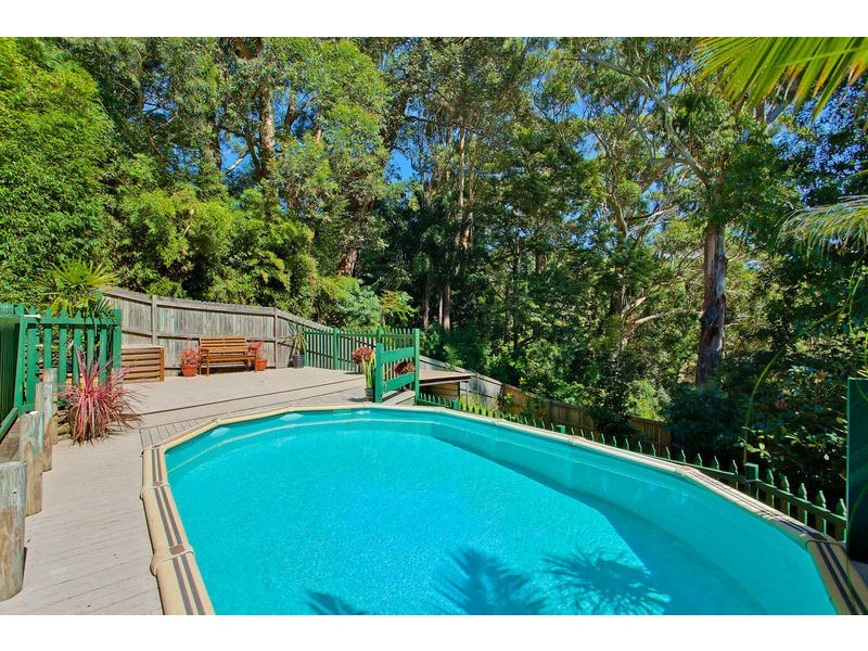 4 Cabbage Tree Ave, Avoca Beach NSW 2251