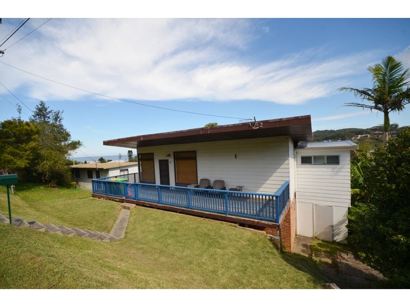 122 Copacabana Drive, Copacabana NSW 2251