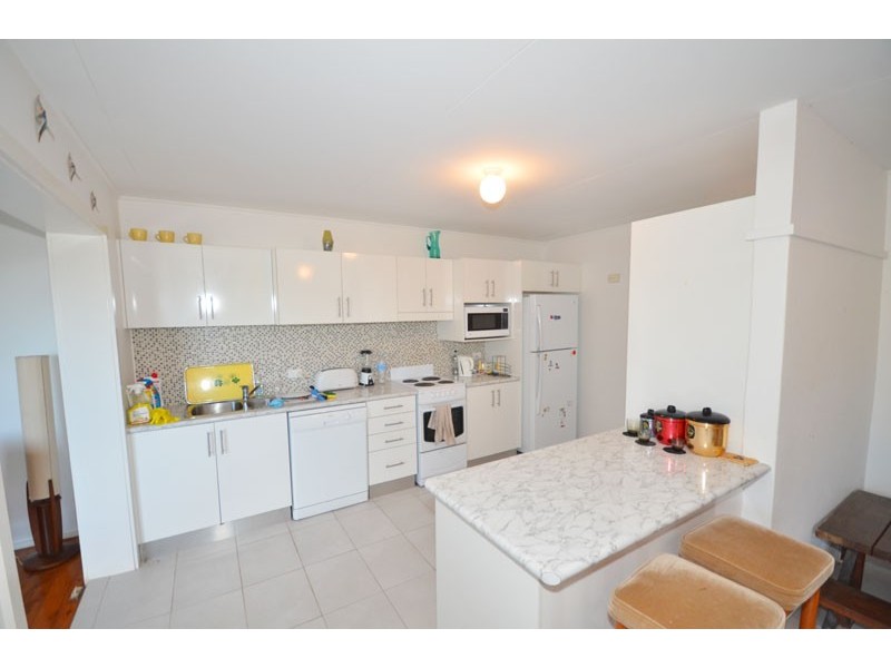 122 Copacabana Drive, Copacabana NSW 2251