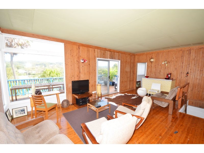 122 Copacabana Drive, Copacabana NSW 2251