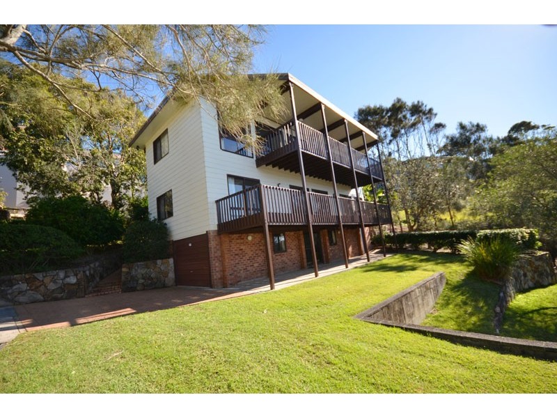 4 Austral Avenue, Avoca Beach NSW 2251