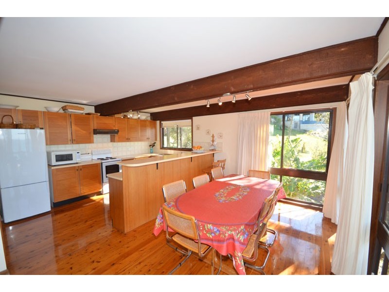 4 Austral Avenue, Avoca Beach NSW 2251