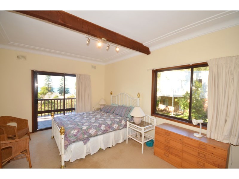 4 Austral Avenue, Avoca Beach NSW 2251