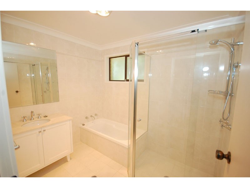 194 The Round Dr, Avoca Beach NSW 2251