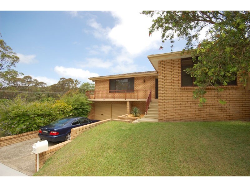 194 The Round Dr, Avoca Beach NSW 2251